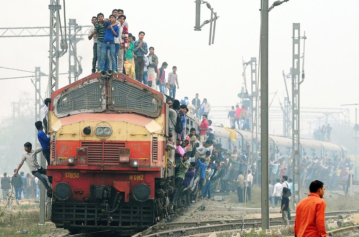 people train indan railway photography
