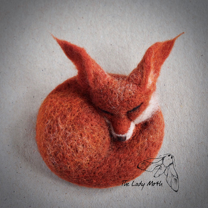 fox animal sculpture