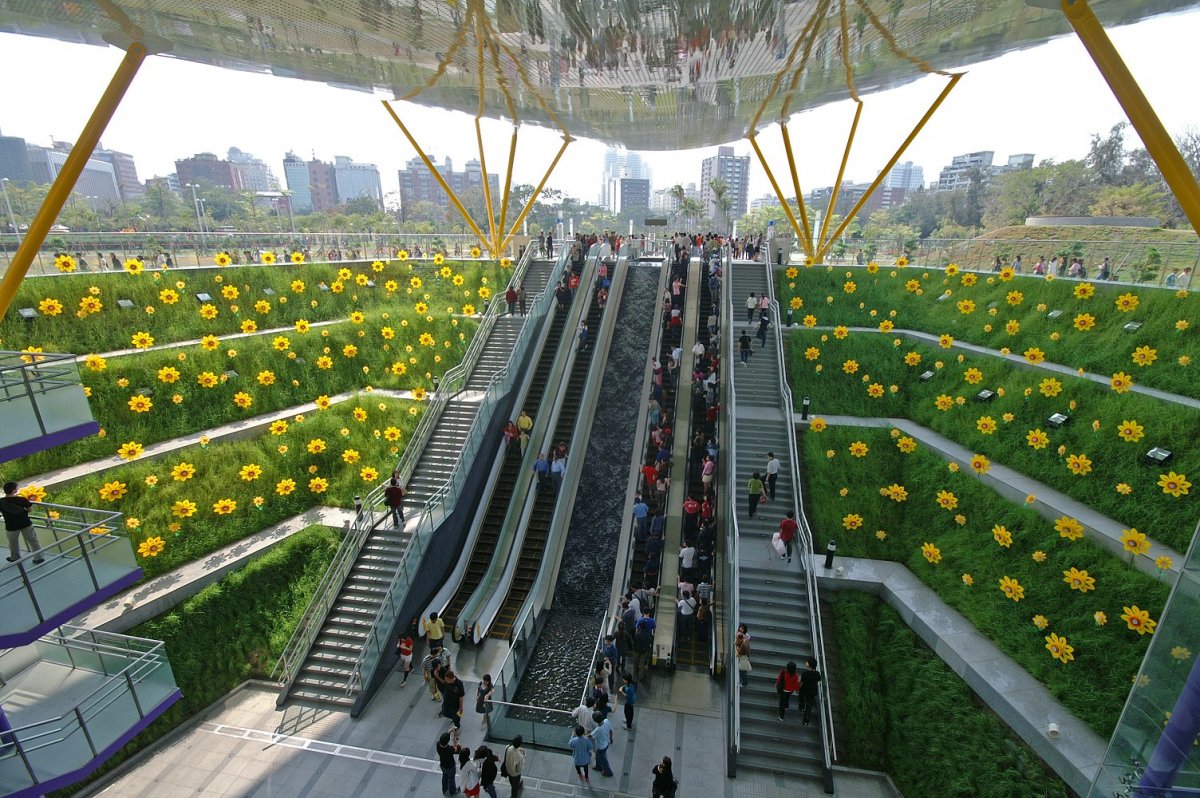 taiwan metro station park design