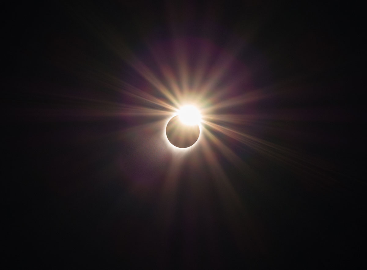 solar eclipse diamond ring