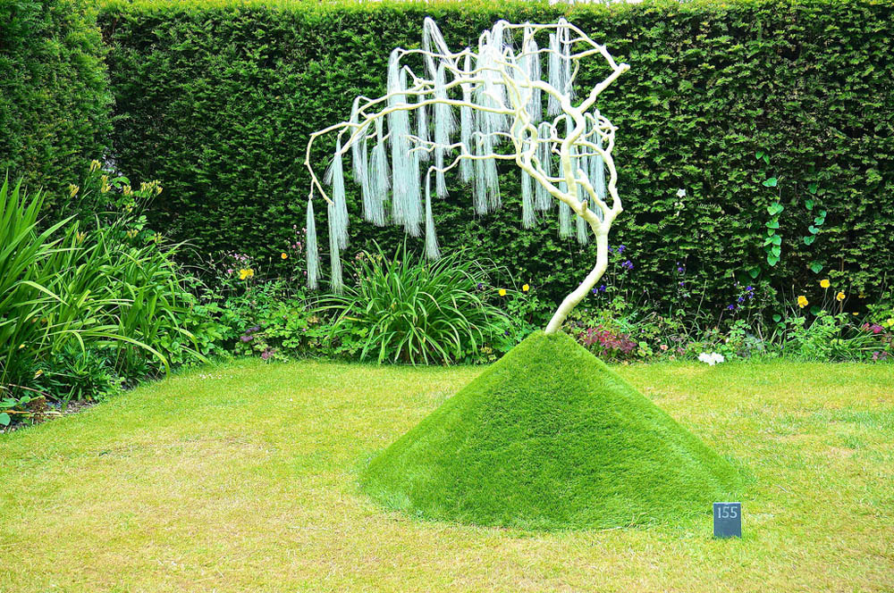 tree sculpture fresh air show