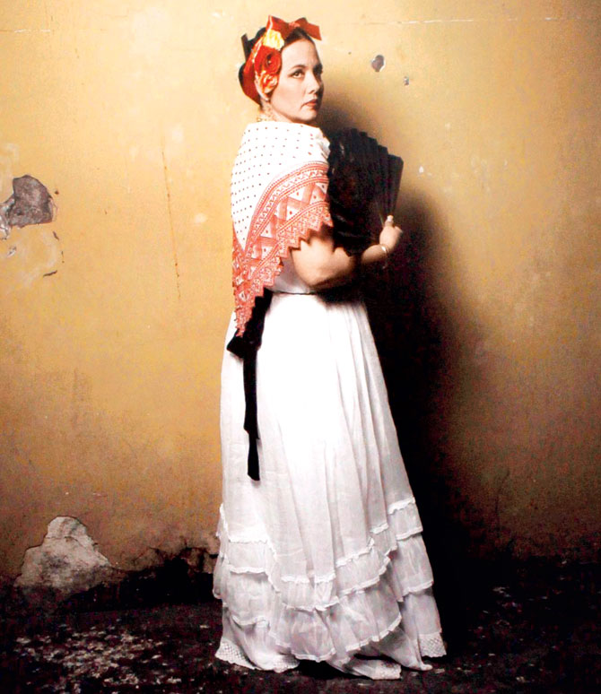 woman jarocco dress photography ana d lombard